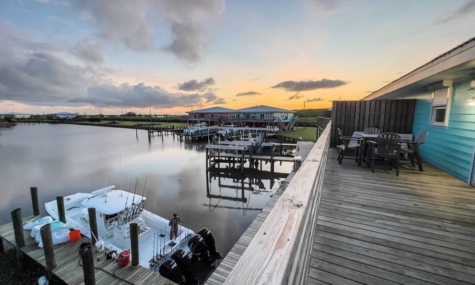 Venice Condominio | Offshore Paradise: Steps from the Gulf