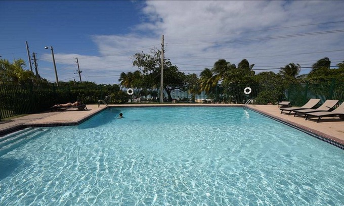 Hato Abajo Apartamento | OFS g101 Family Suite Pool View Ocean Front Suite