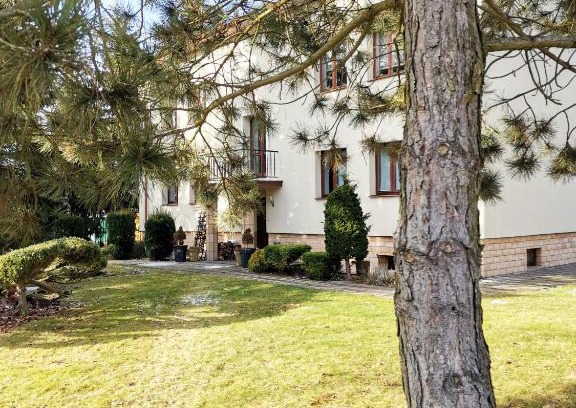 Poniatowa Casa | Ohotelik Pensjonat w Poniatowej