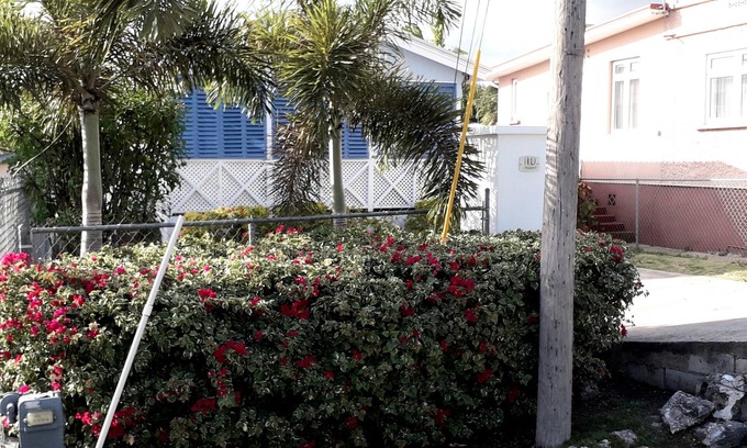 Scarborough Cabaña | Oistins Cottage - Momentos de la playa !!!