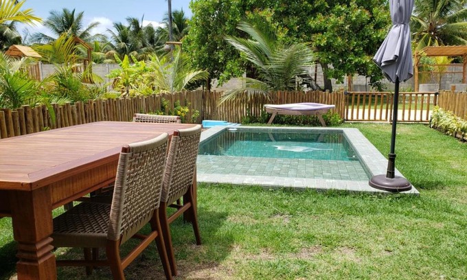 Passo de Camaragibe Casa | OKA 25: Casa com piscina em condomínio beira mar em Milagres