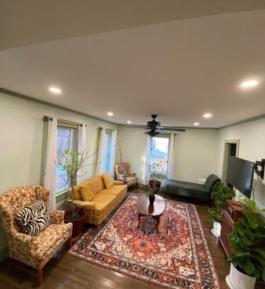 Springfield Casa | Okemo Mountain Resort 18 Miles Away Book Now Enjoy Skiing