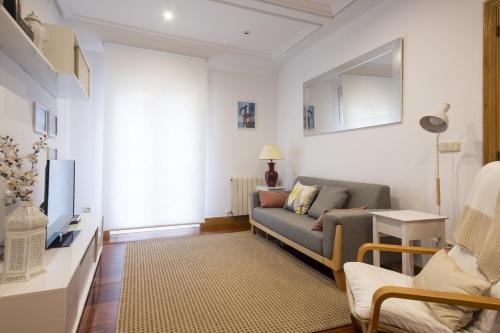 Antiguo Apartamento | Olas de Ondarreta - Local Rentss