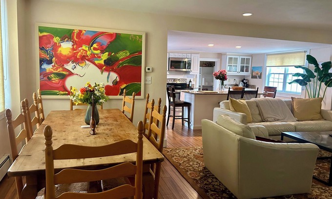 Avon Casa | Old Avon Village