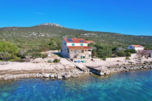 Banj Casa | Old fisherman's house