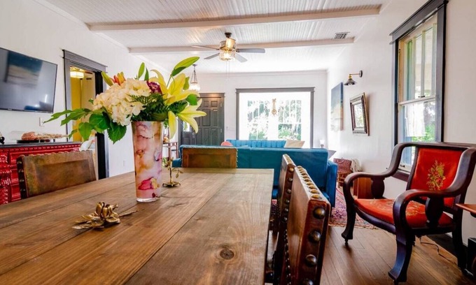 Sunny Point Casa | Old Florida Charm Arts District 3br Steps to River