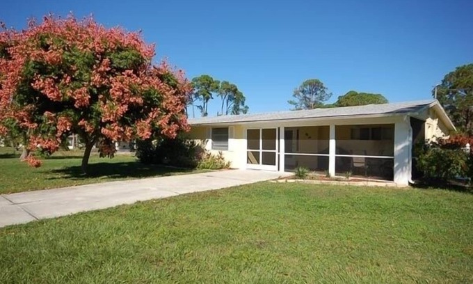 Englewood Cabaña | Viejo encanto de Florida, tranquilo, cerca de la playa y del lanzamiento del barco.