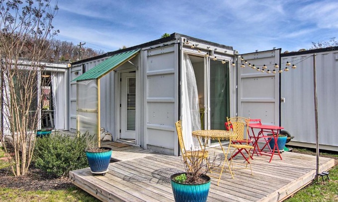 Old Fort Casa | Old Fort Shipping Container House Near Trails