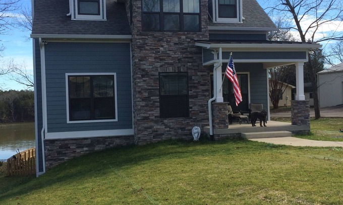 Gallatin Casa | Antigua propiedad frente al lago Hickory a 25 minutos de Nashville