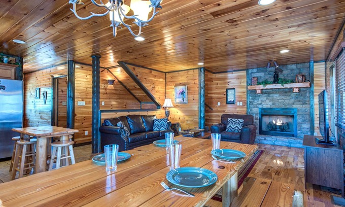 Hemlock Hills Cabina | Old Hickory Lodge