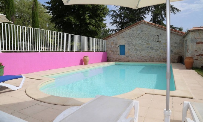Montpezat Casa | Old house, charm and calm assured. For eight people