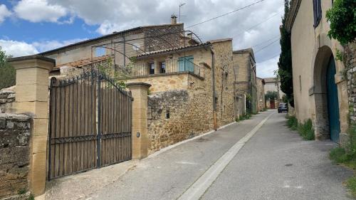 Argilliers Casa | Old house, close to Uzès