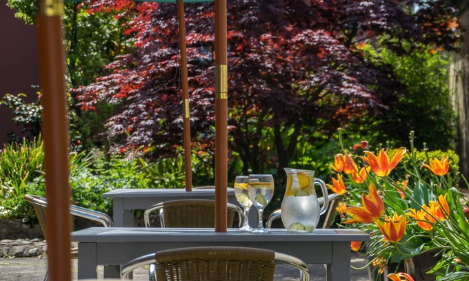 Pembroke Hotel | Old Kings Arms Hotel