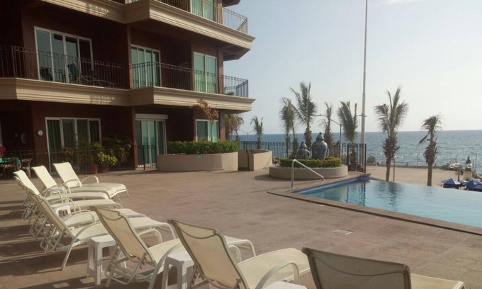 Balcones de Loma Linda Condominio | Old Mazatlan Waterfront One Bedroom in the Vue