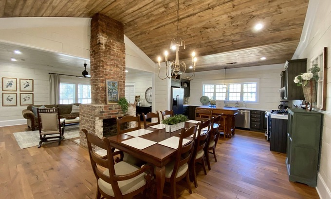 Stockbridge Casa | Old Mill Farmhouse