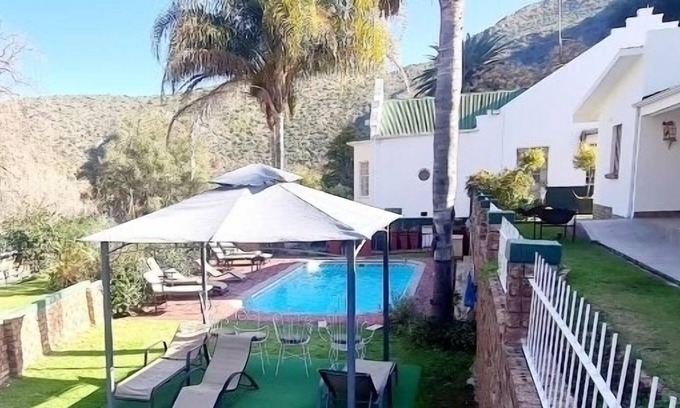 Schoemanshoek Cama Y Desayuno | Old Mill Lodge, Working Ostrich Farm & Restaurant, Oudtshoorn