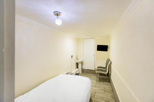 Southall Green Hotel | Old Oak Tree Inn