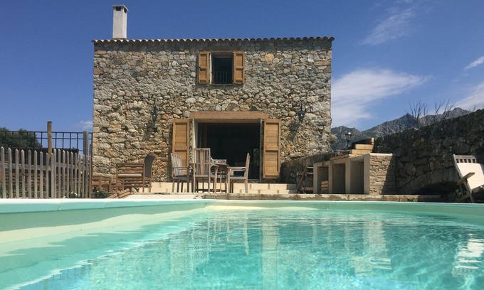 Cateri Cabaña | Antiguo molino de aceite del siglo XIX