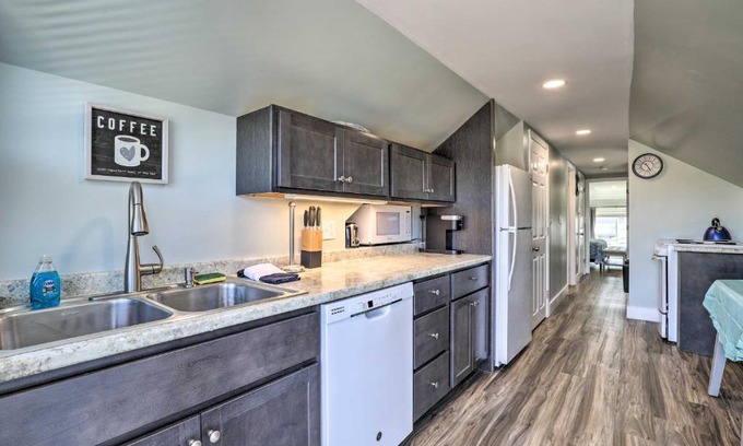 Old Orchard Beach Apartamento | Old Orchard Beach Apartment - Quick Walk to Beach!