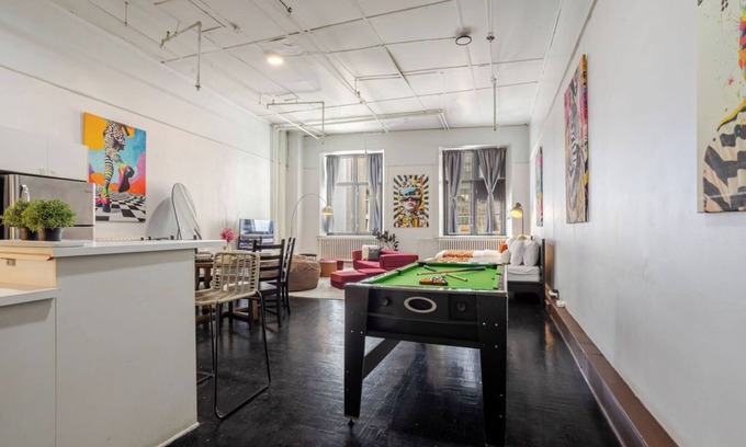 International District Apartamento | Old Port Loft Gem | Stylish Old Montreal Stay