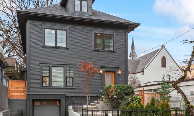 Alphabet Historic District Casa | Old-Portland Charmer in the Alphabet District