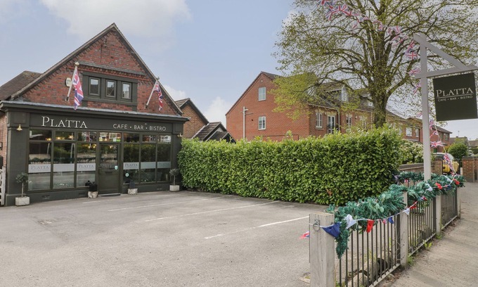 Smalley Casa | OLD PRINT HOUSE, family friendly in Stanley Common
