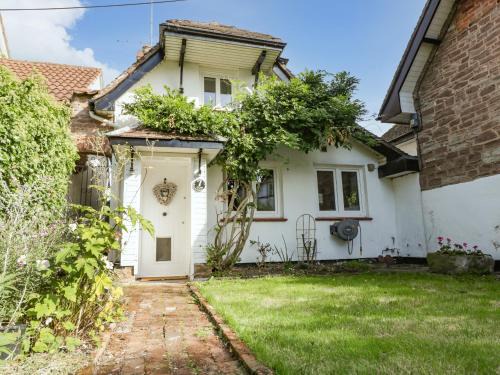 Wilton Casa | Old Pump Cottage