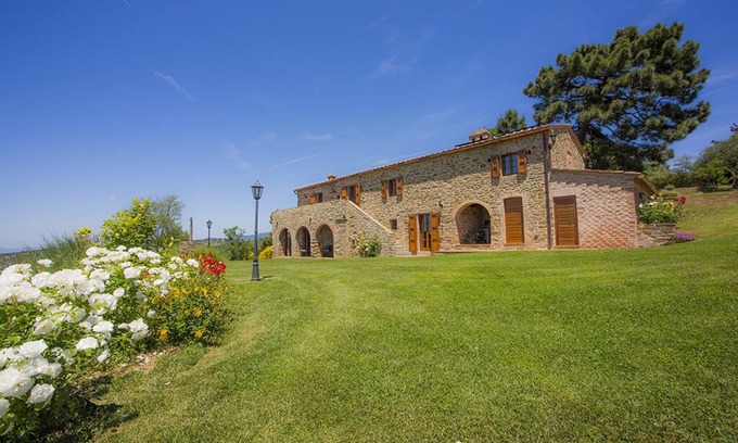 Ferretto Casa | Antigua casa de piedra de 1800 con piscina y vista panorámica.