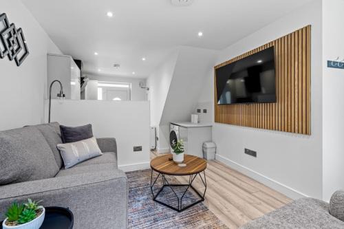 Swindon Apartamento | Old Styne Cottage - 2 min to Station - Free Parking - Courtyard