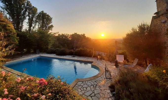 Marnac Casa | Old tobacco barn with a view of the Dordogne