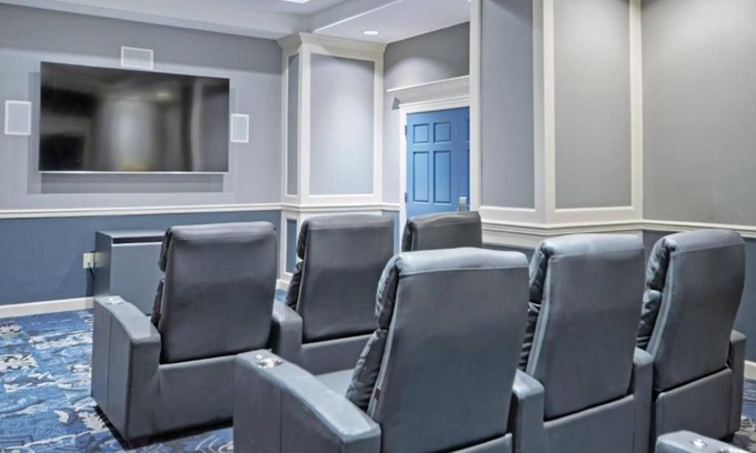 Old Town Alexandria Hotel | Old Town Alexandria 3 Bedroom Presidential Unit!
