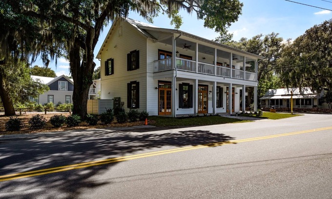 Olde Town Apartamento | Apartamento a estrenar de 1 dormitorio y 1 baño ubicado en el corazón de Old Town Bluffton