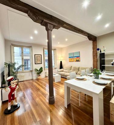 Centro histórico de Bilbao Apartamento | Old town city center 110m By Sleep in Bilbao