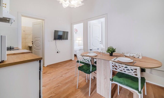 Osijek Apartamento | Old Town Heritage Suite 1, Osijek, Croatia