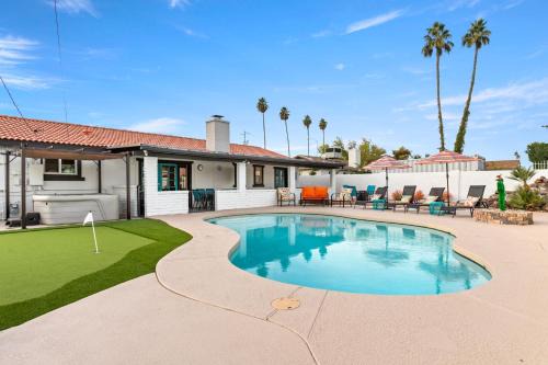 Peaceful Valley Casa | Old Town Oasis Wheated Pool, Hot Tub, & Fire Pit