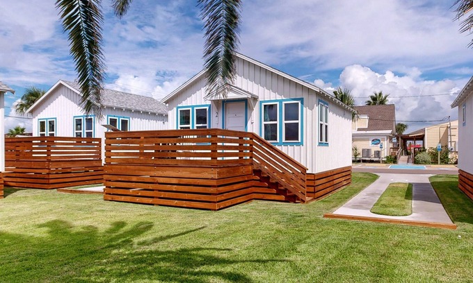 Old Town Cabina | Old Town Port A , Pet Friendly, Golf Cart Access