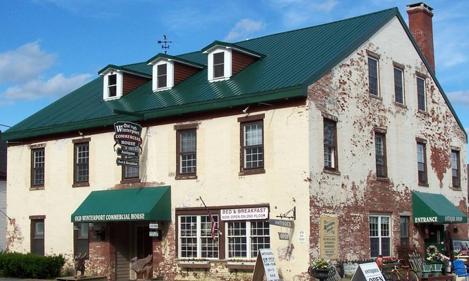 Winterport Cama Y Desayuno | Old Winterport Commercial House