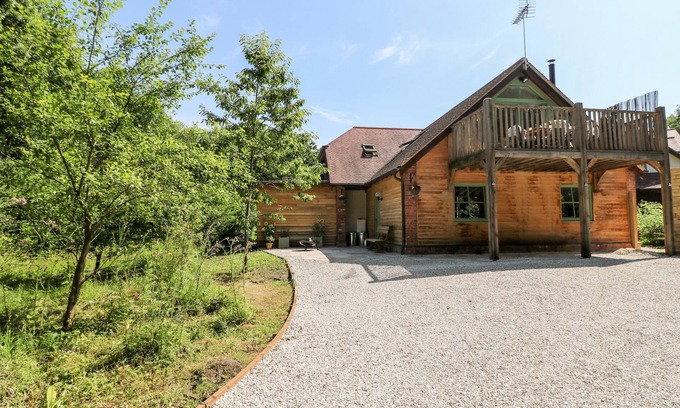 Lincoln Cabaña | OLD WOOD COACH HOUSE, pet friendly, with open fire in Skellingthorpe