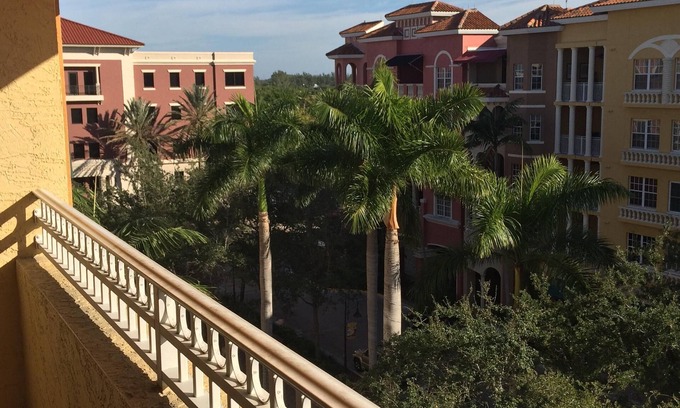 Redevelopment Area Condominio | BAYFRONT PENTHOUSE condo-2 dormitorios - Paseo a la 5ta avenida y la playa