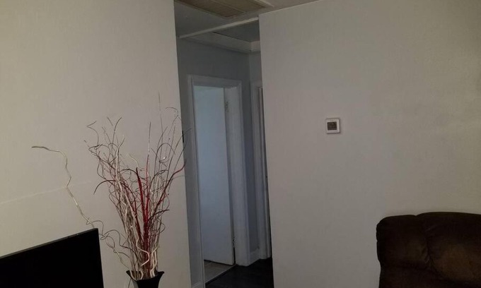 Norfolk Casa | Older Cozy Duplex A