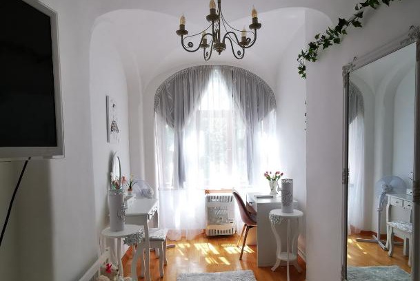 Eger Apartamento | Oldtown Shelter Apartment with free private parking