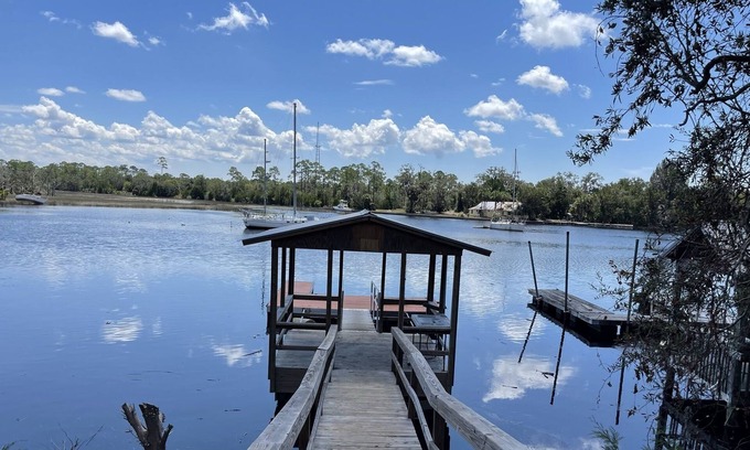Steinhatchee Cabina | Ole Hickory