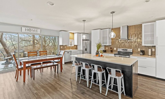 Delaware Casa | Olentangy Riverfront Escape