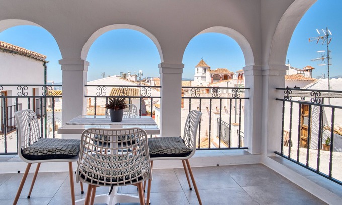 Canillas de Aceituno Cama Y Desayuno | Olive & Ivy Guest House