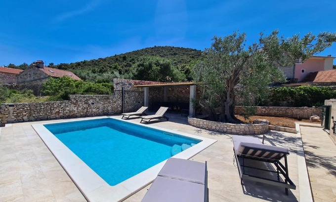 Vinisce Casa | Olive Tree - House with Pool