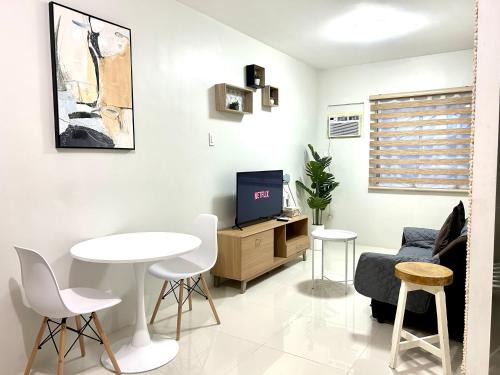 Bantud Hacienda Apartamento | Olvera Residences- Mandalagan Bacolod