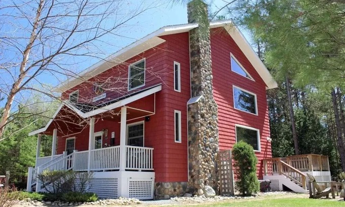 Wilmington Casa | Olympic Dreams: Hot Tub, Sauna, A/C, at Whiteface!