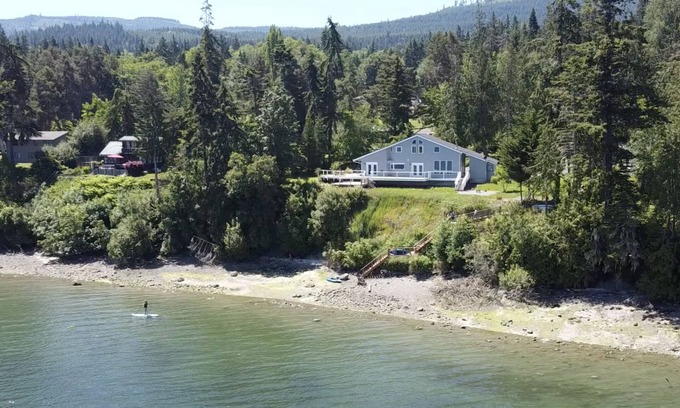 Sequim Casa | Olympic Forager House on the water with hot tub and kayaks