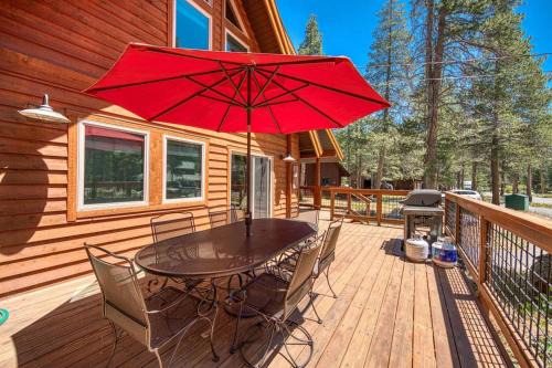 Olympic Valley Casa | Olympic Valley Hideaway - Newly Remodeled Cabin with Private Hot Tub