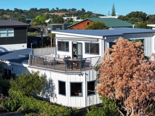Omaha Casa | Omaha Beach House - Omaha Holiday Home